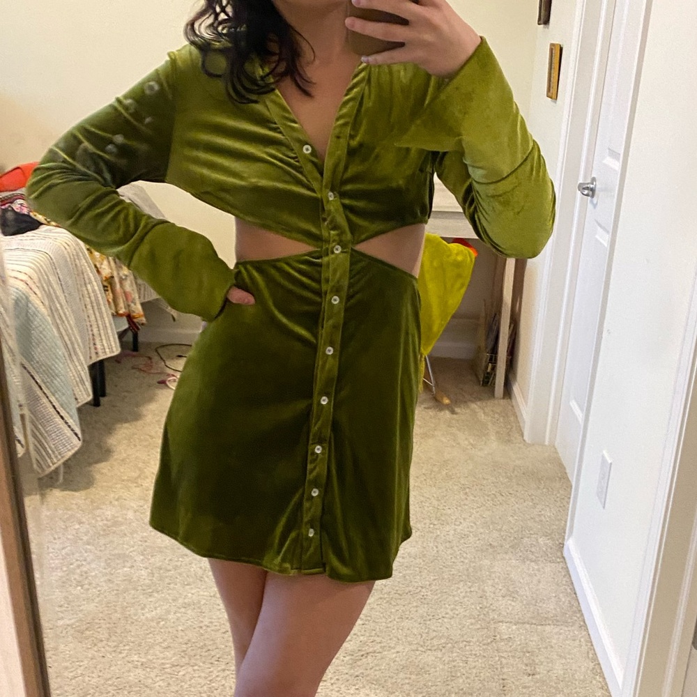 Simplee Green Velvet Collared Dress - Size MD